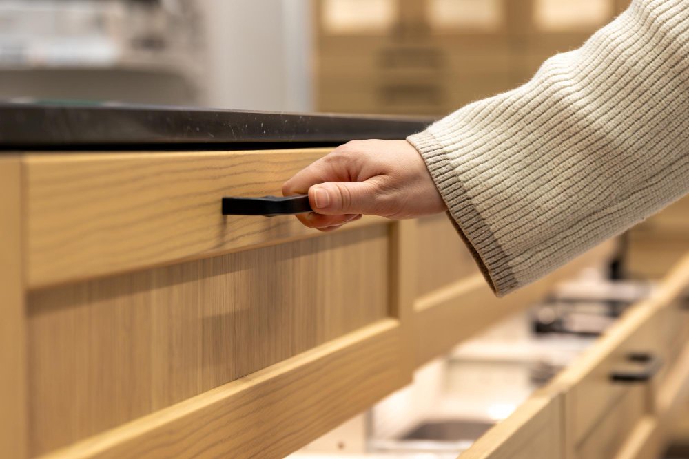 Cabinet Refinishing Refacing Contractor in Kootenai ID