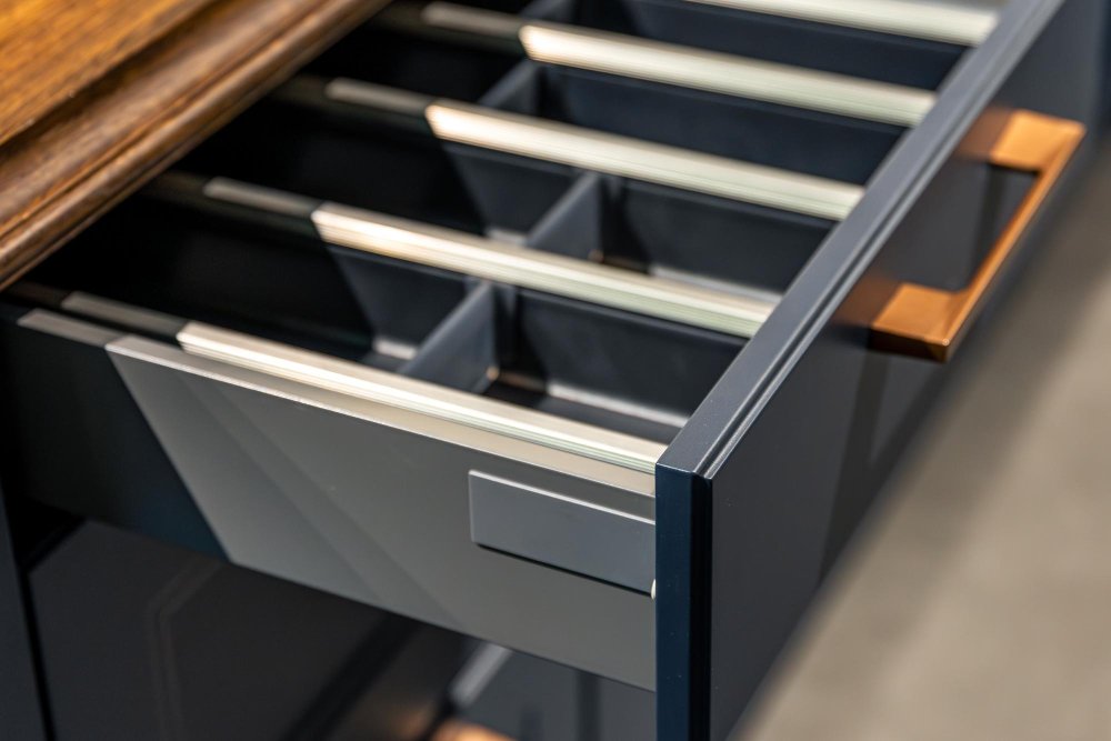 custom garage storage cabinets